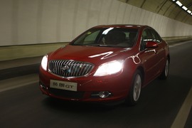 2010款别克英朗GT1.8试驾