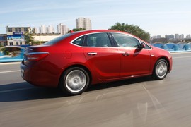 2010款别克英朗GT1.8试驾