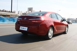 2010款别克英朗GT1.8试驾