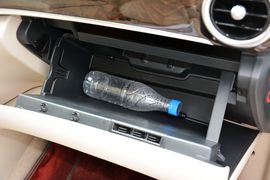 2016款福建奔驰V260尊贵版