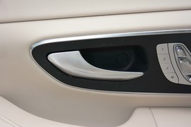 2016款福建奔驰V260尊贵版