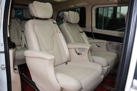 2016款福建奔驰V260尊贵版
