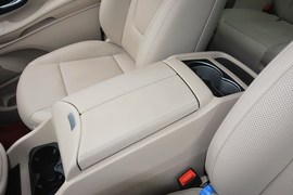 2016款福建奔驰V260尊贵版