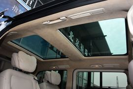2016款福建奔驰V260尊贵版