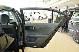 2016款本田雅阁2.0L