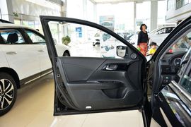 2016款本田雅阁2.0L