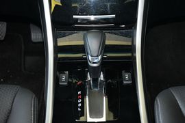2016款本田雅阁2.0L