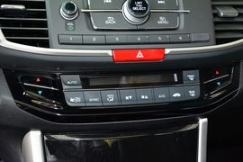 2016款本田雅阁2.0L