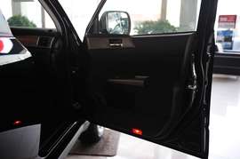 2010款森林人2.5XS手自一体豪华导航实拍