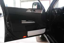 2010款森林人2.5XS手自一体豪华导航实拍