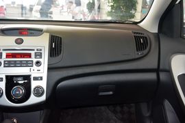 2016款起亚福瑞迪1.6L
