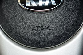 2016款起亚福瑞迪1.6L