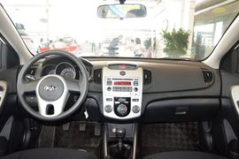 2016款起亚福瑞迪1.6L