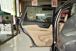 2014款日产奇骏2.5L