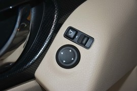2014款日产奇骏2.5L