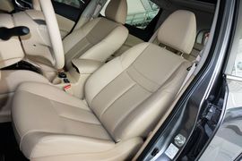 2014款日产奇骏2.5L