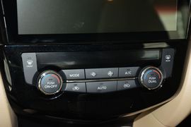 2014款日产奇骏2.5L