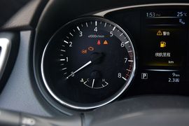 2014款日产奇骏2.5L