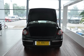 2011款迈腾1.8TSI豪华黑内饰版