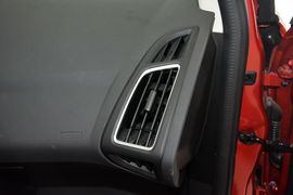 2015款福特福克斯两厢