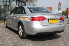 奥迪A4L2.0T舒适型