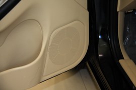 现代伊兰特1.6手动舒适版