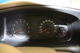 现代伊兰特1.6手动舒适版