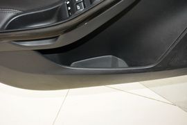 2015款福特福克斯三厢EcoBoost
