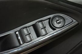 2015款福特福克斯三厢EcoBoost