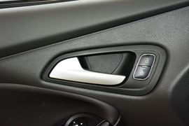 2015款福特福克斯三厢EcoBoost