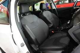 2015款福特福克斯三厢EcoBoost