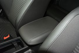 2015款福特福克斯三厢EcoBoost