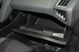 2015款福特福克斯三厢EcoBoost