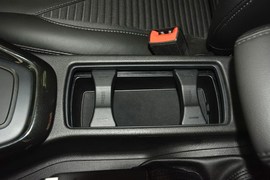 2015款福特福克斯三厢EcoBoost
