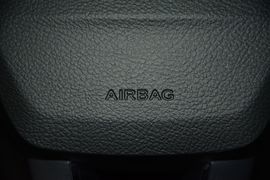 2015款福特福克斯三厢EcoBoost