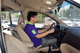 2016款五菱宏光S1