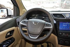 2016款五菱宏光S1