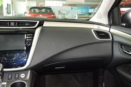 2015款日产楼兰2.5