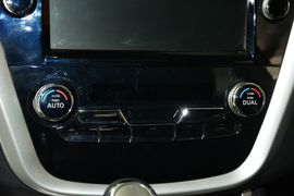 2015款日产楼兰2.5