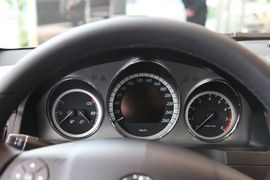 奔驰C200标准型