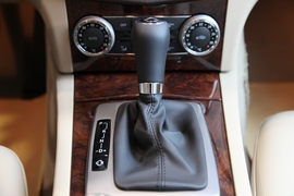 奔驰C200标准型