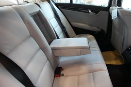 奔驰C200标准型