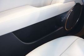 奔驰C200标准型