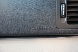 奔驰C200标准型