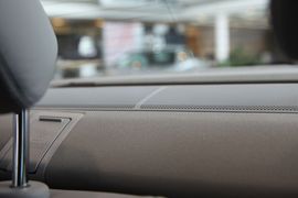 奔驰C200标准型