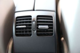 奔驰C200标准型
