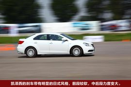2010款铃木凯泽西试驾