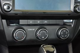 2017款斯柯达明锐1.6L自动智行版