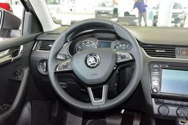 2017款斯柯达明锐1.6L自动智行版