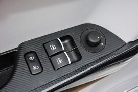 2016款众泰E200